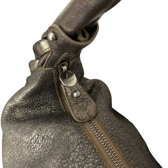 Salvatore Ferragamo Women's Gray Metallic Leather Shoulder Bag - Picture 5 of 11